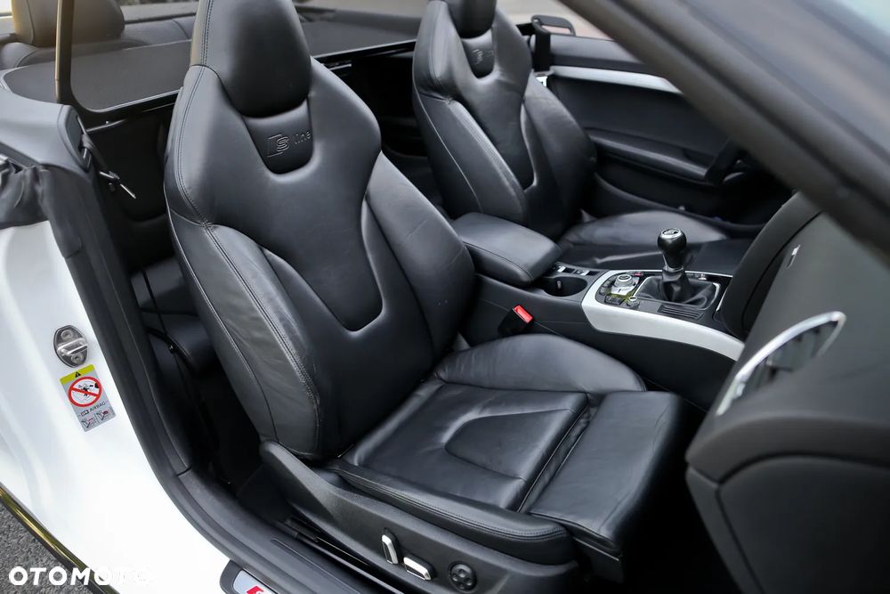 Audi A5 Cabrio 2.0 TDI DPF - 31