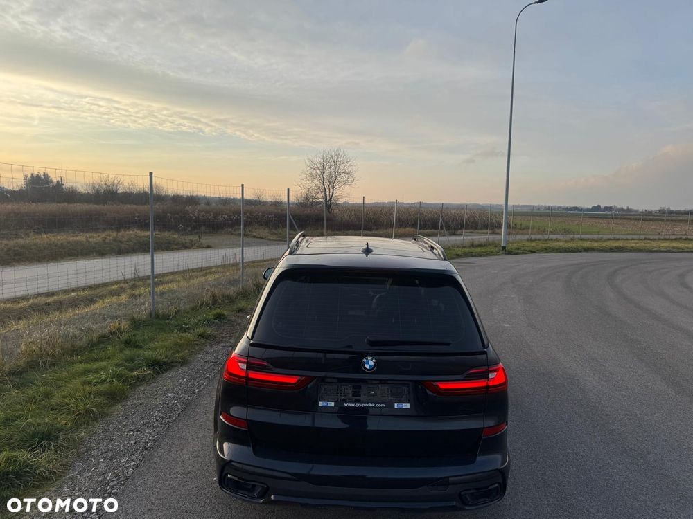BMW X7 M50d sport - 11