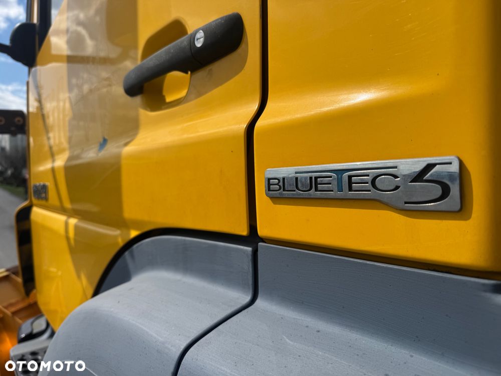 Mercedes-Benz Axor 1829 4x4 solarka piaskarka Pług - 15