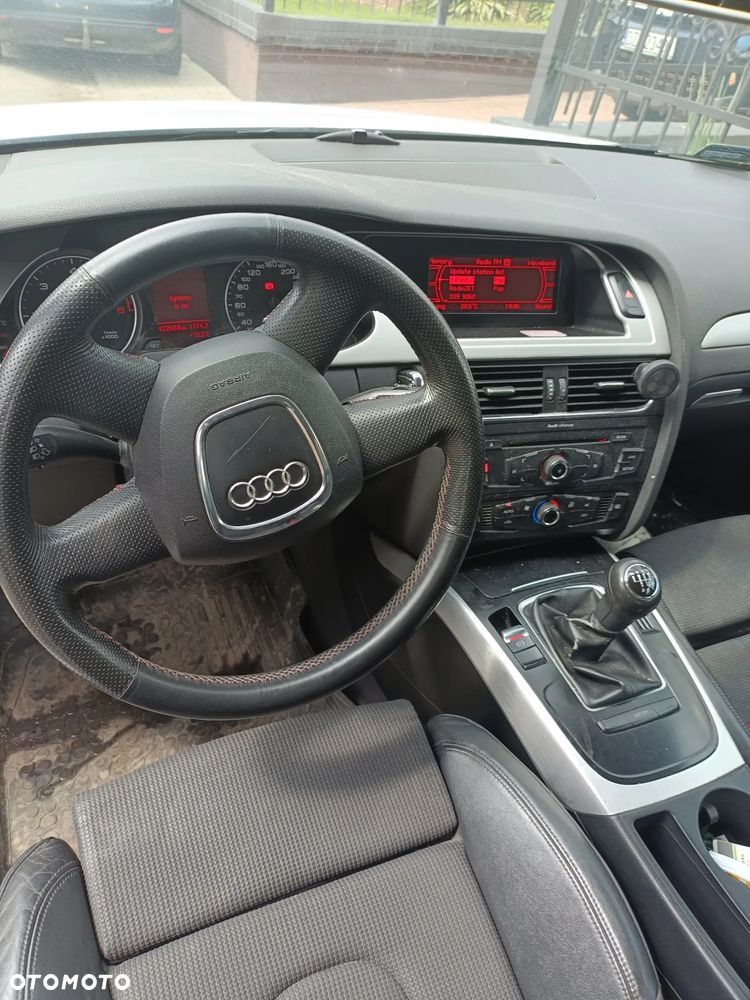 Audi A4 Avant 2.0 TDI - 17