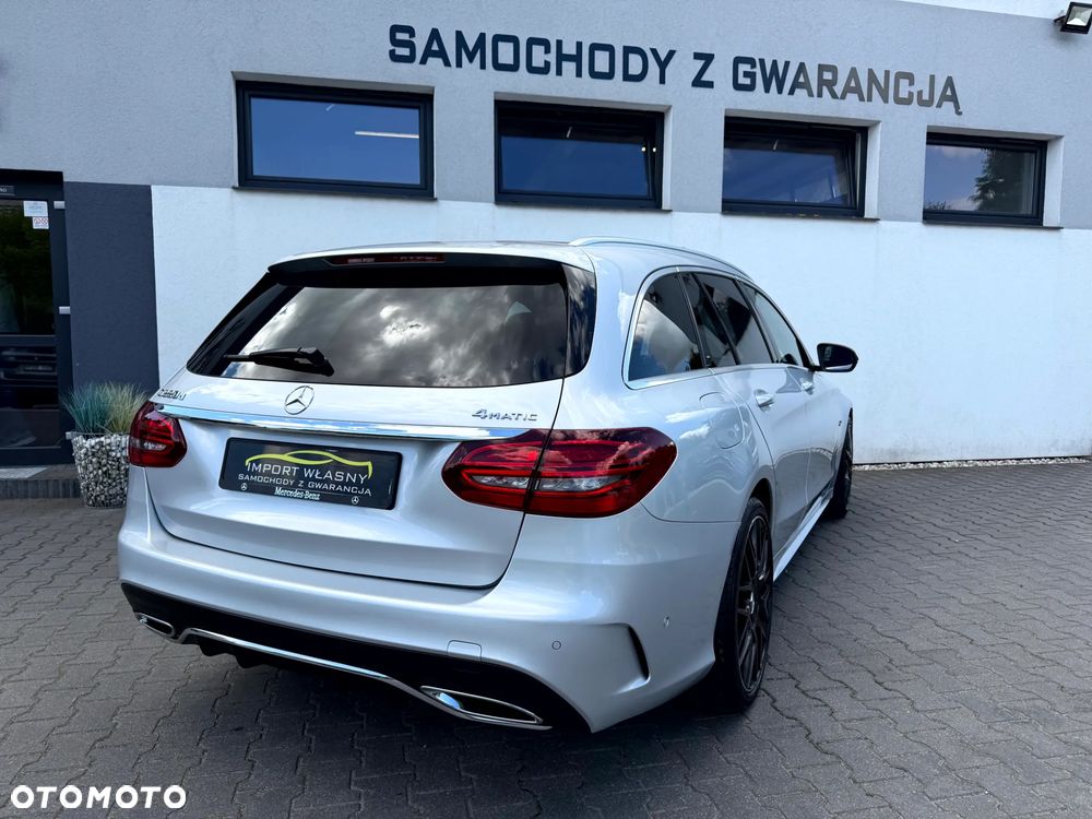 Mercedes-Benz Klasa C 220 d 4Matic 9G-TRONIC AMG Line - 3