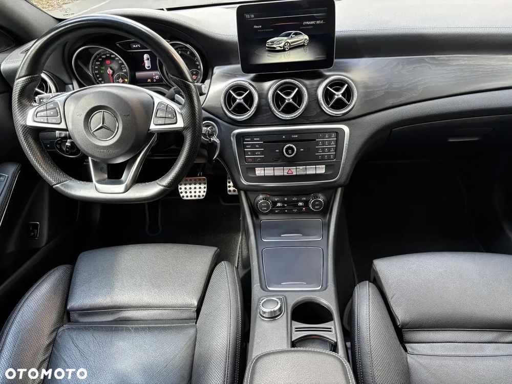 Mercedes-Benz CLA - 12