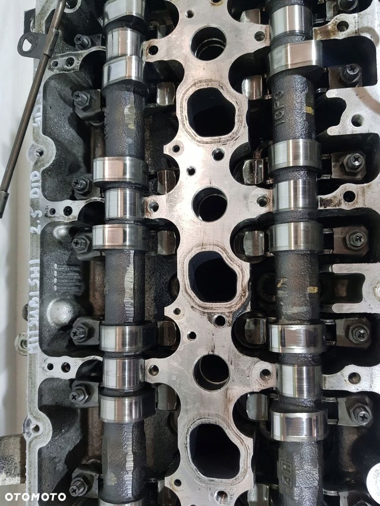głowica silnika mitsubishi l200 2.5 did 4d56u - 9