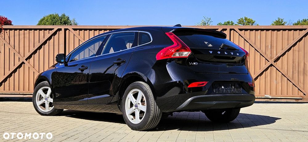 Volvo V40 - 16