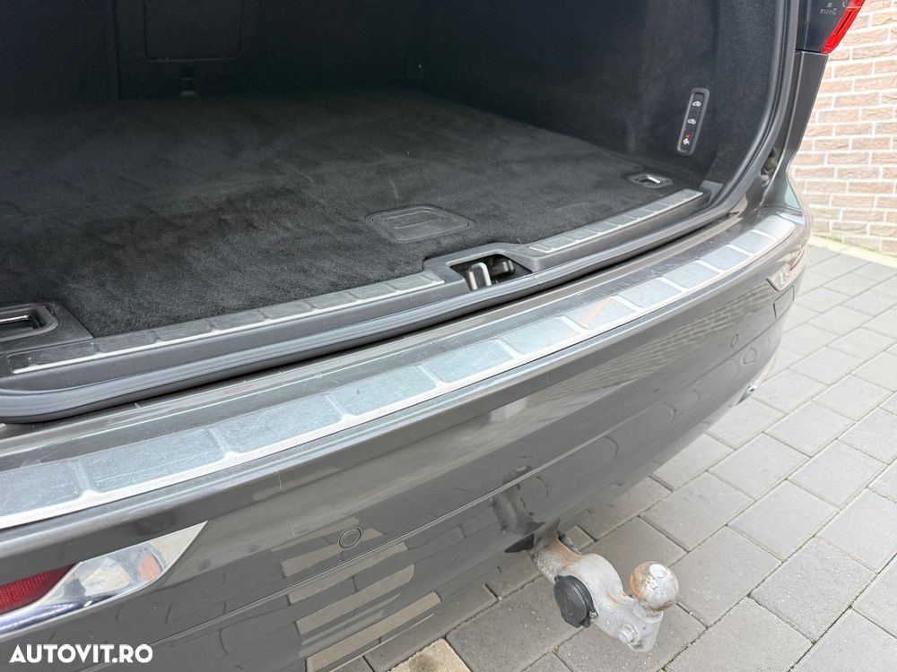 Volvo XC 60 T6 AWD Recharge Geartronic Inscription Expression - 36