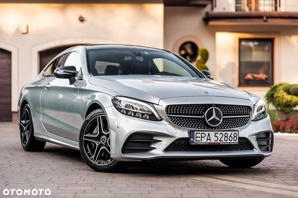 Mercedes-Benz Klasa C 300 9G-TRONIC - 4