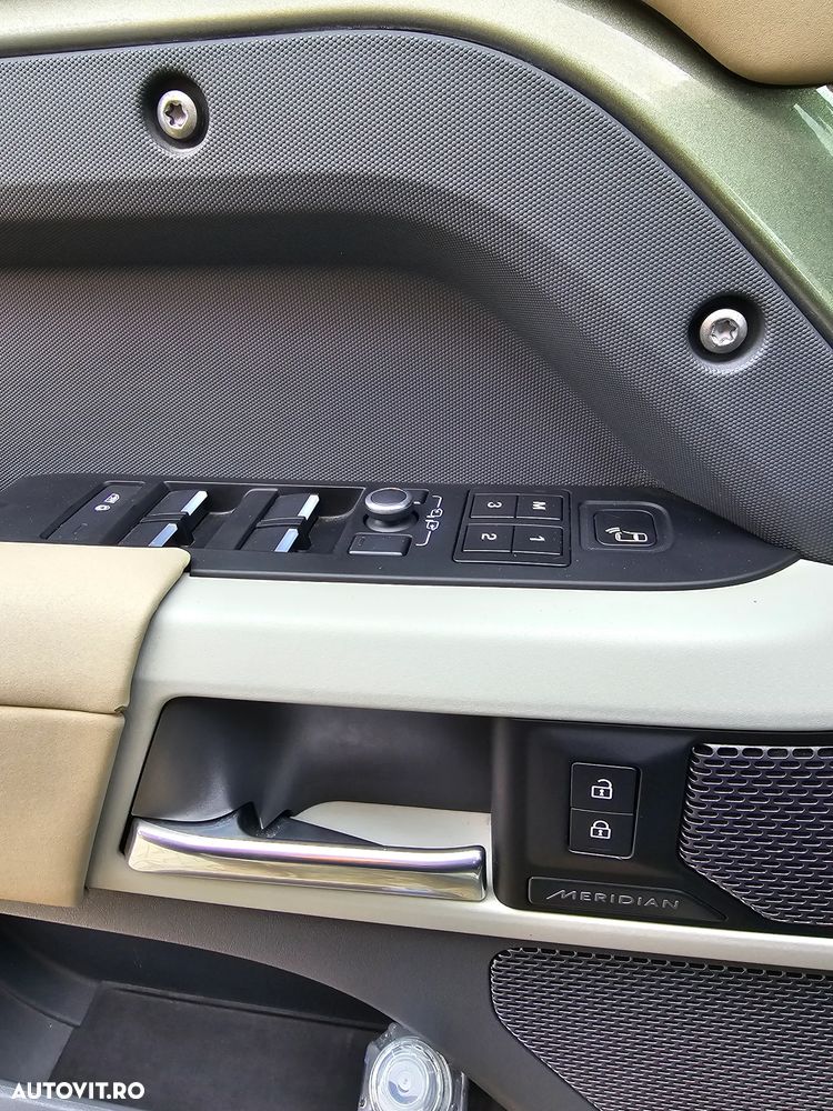 Land Rover Defender - 16