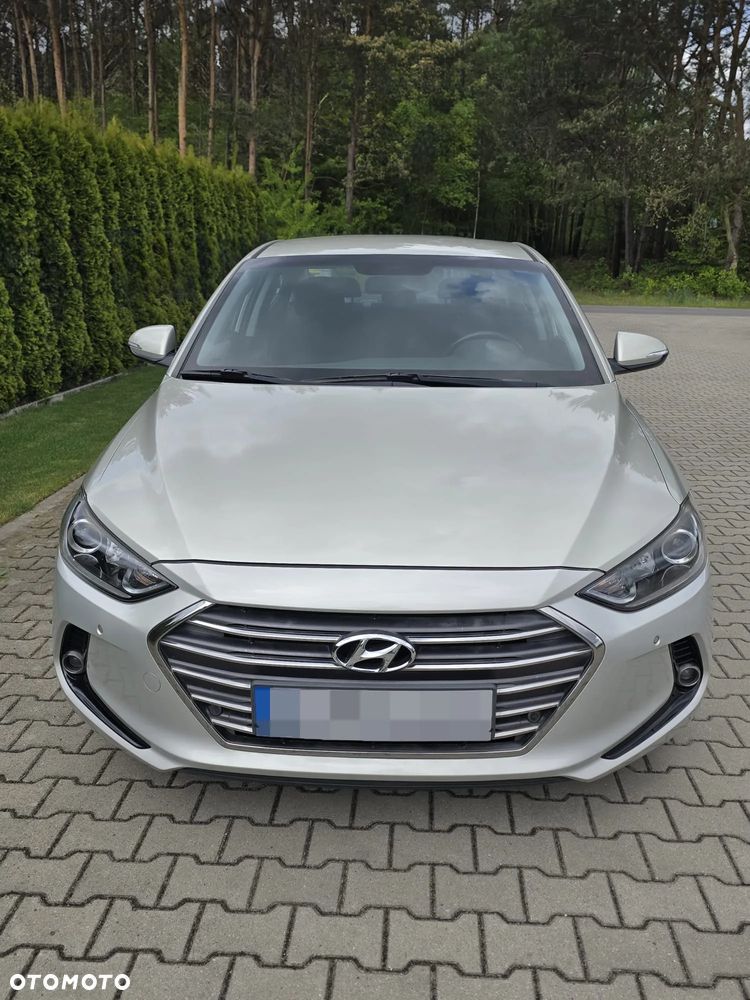 Hyundai Elantra 1.6 CRDi BlueDrive Style DCT - 3
