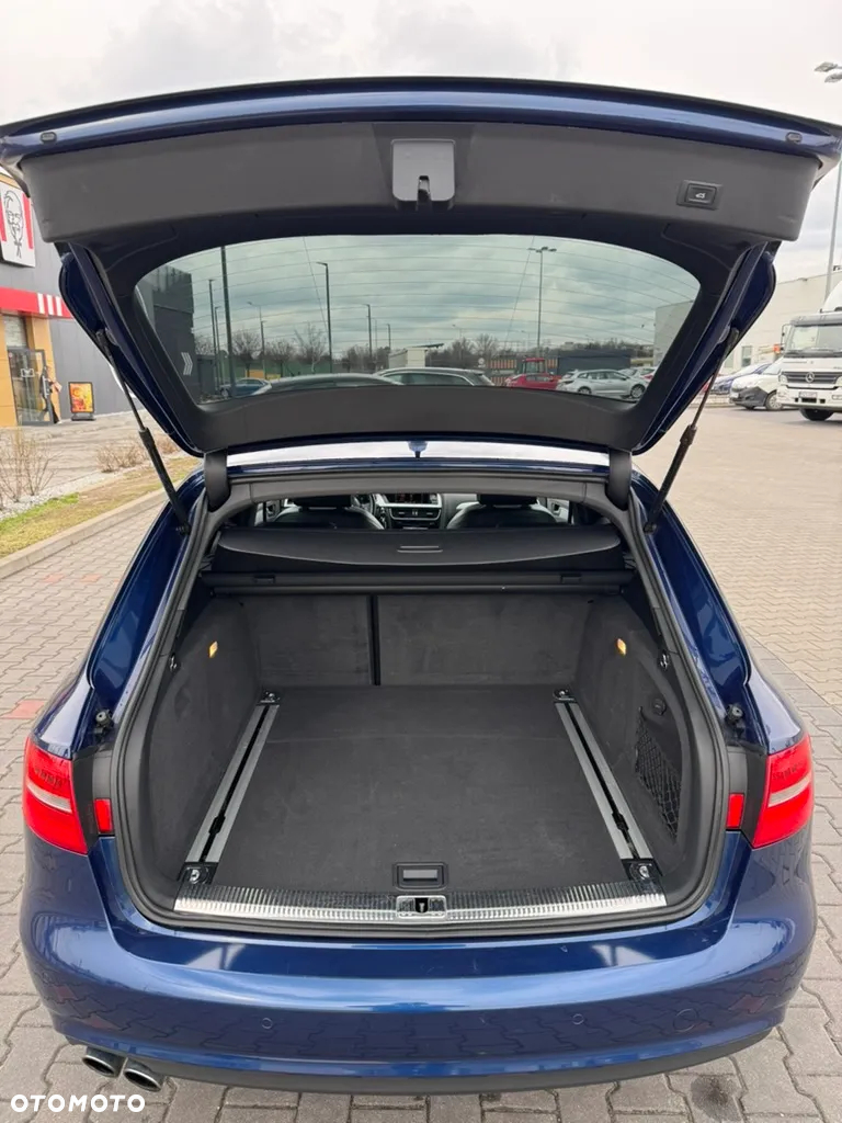 Audi A4 Avant 2.0 TDI DPF quattro S tronic Ambition - 9