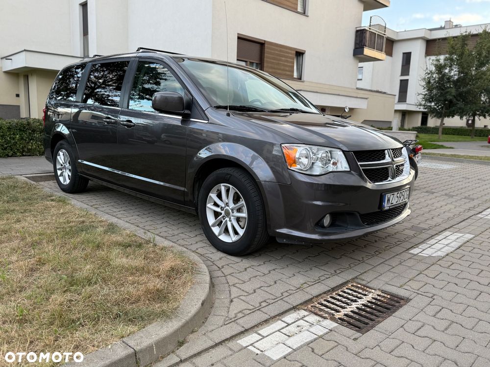 Dodge Grand Caravan - 8