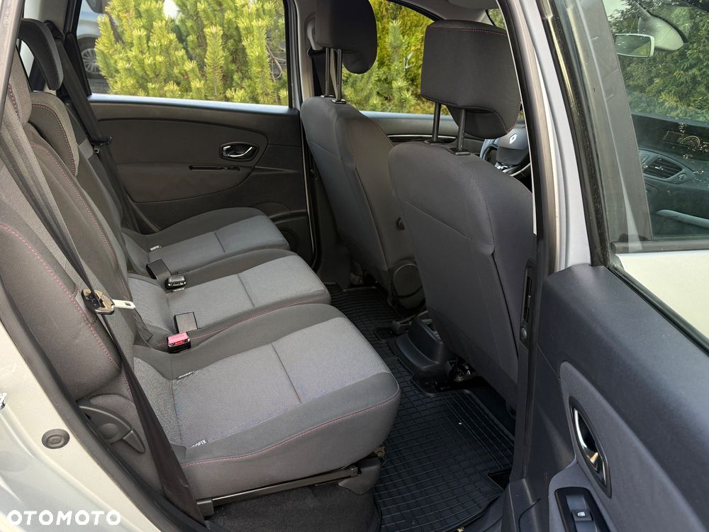 Renault Scenic - 8