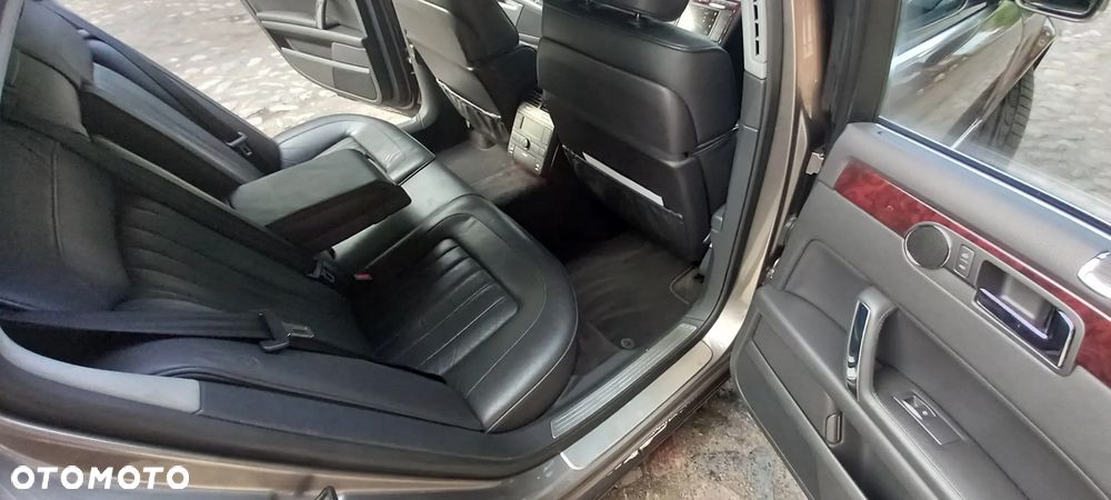 Volkswagen Phaeton - 12