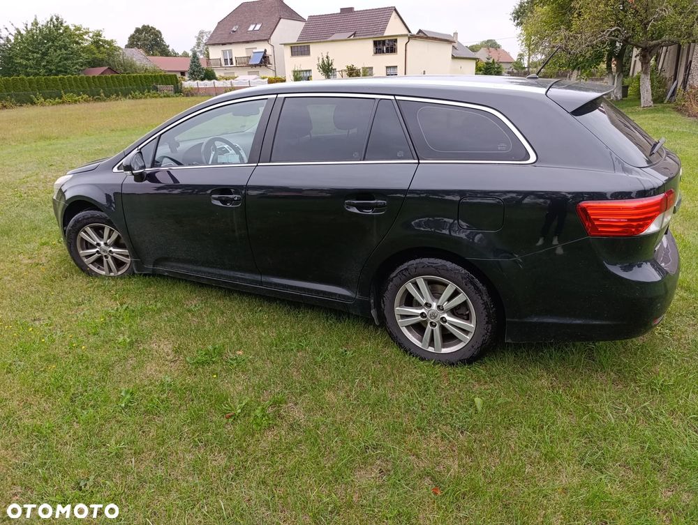 Toyota Avensis 2.0 D-4D Active - 3