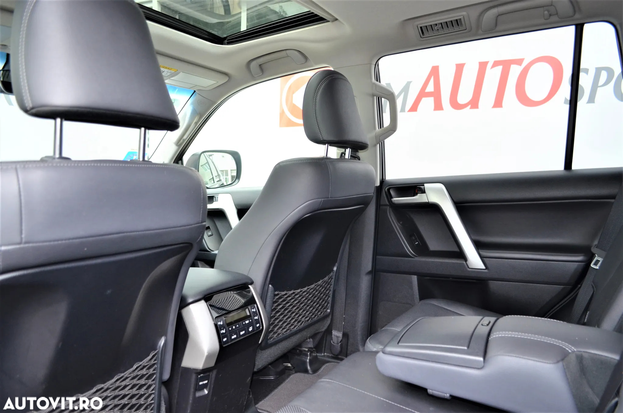 Toyota Land Cruiser 2.8l Turbo D-4D Aut. Luxury - 9