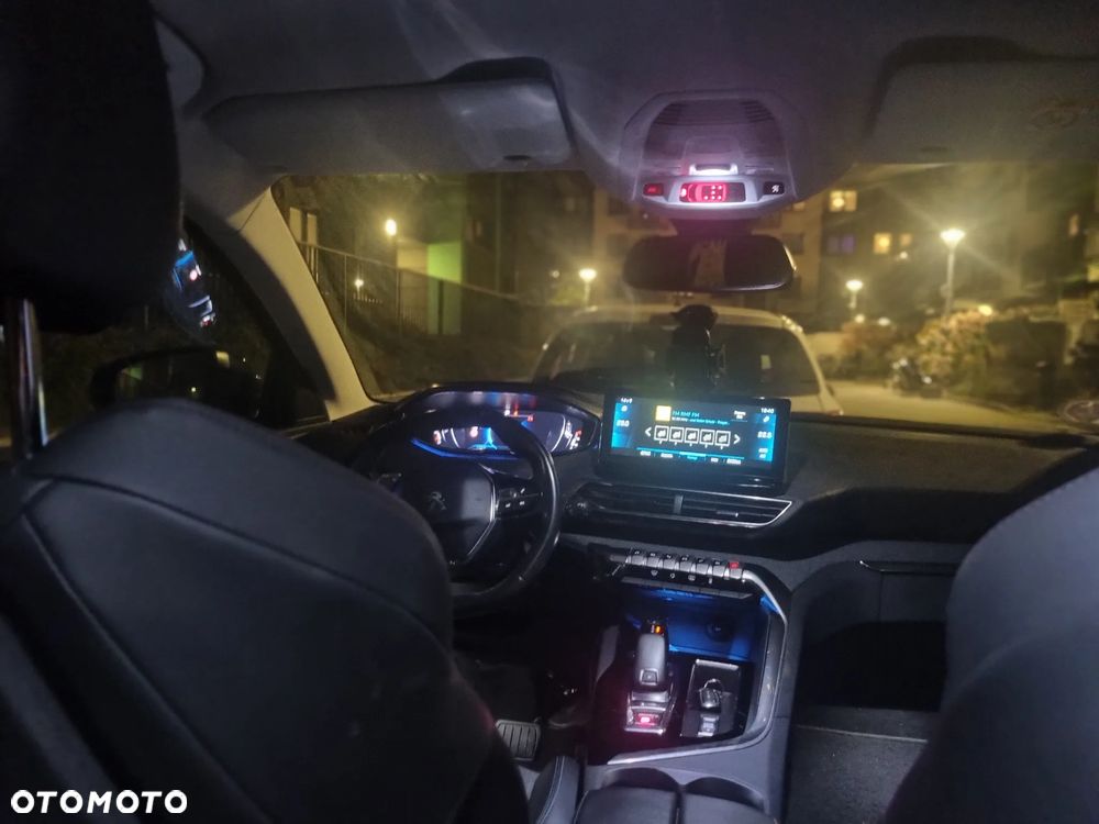 Peugeot 5008 1.2 PureTech Allure Pack S&S EAT8 - 31