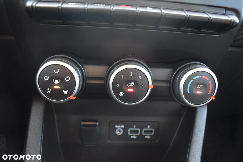 Renault Clio 1.0 TCe Equilibre - 25