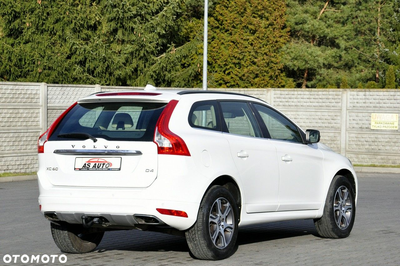 Volvo XC 60 D4 Drive-E Momentum - 31
