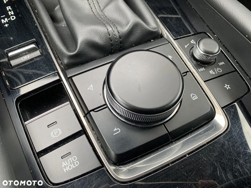 Mazda 3 2.0 mHEV Hikari - 16