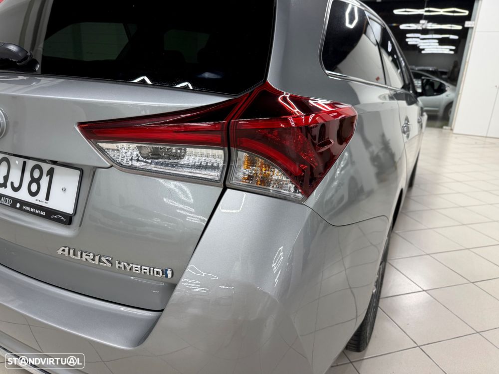 Toyota Auris Touring Sports 1.8 HSD Comfort +P.Sport+Navi - 6