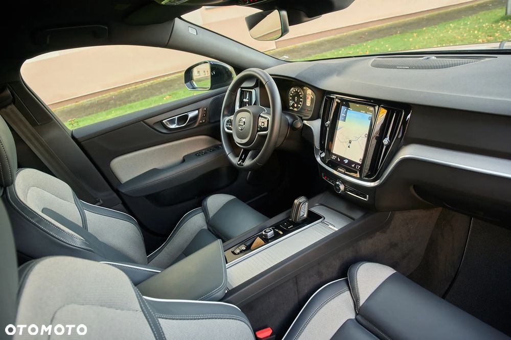 Volvo S60 2022 photo 5