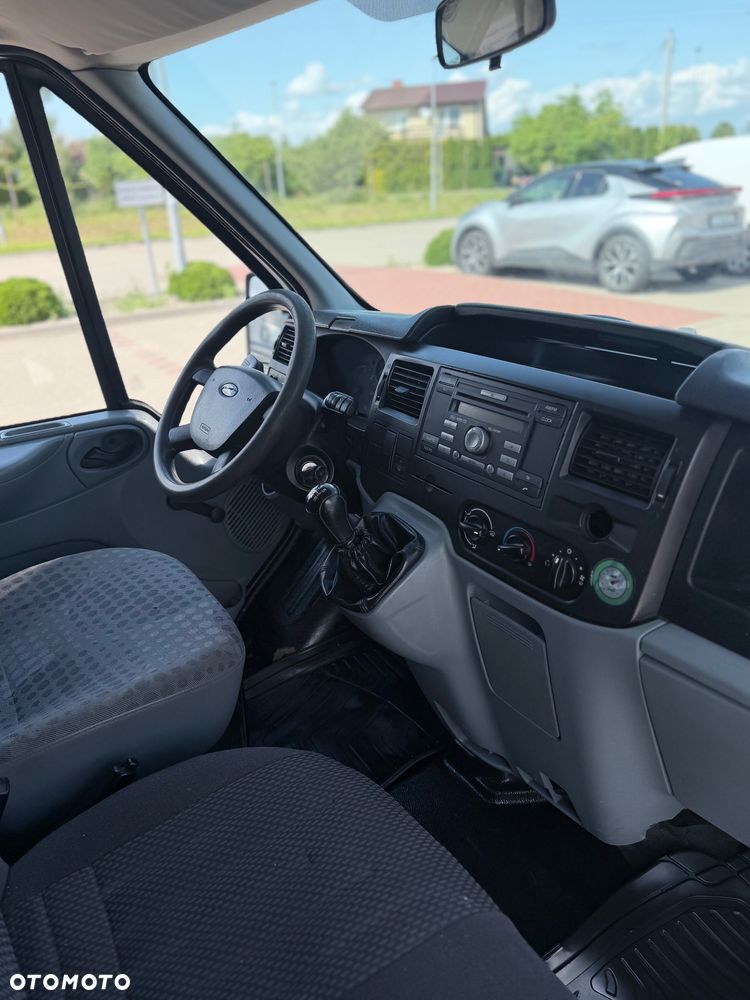 Ford Transit - 19