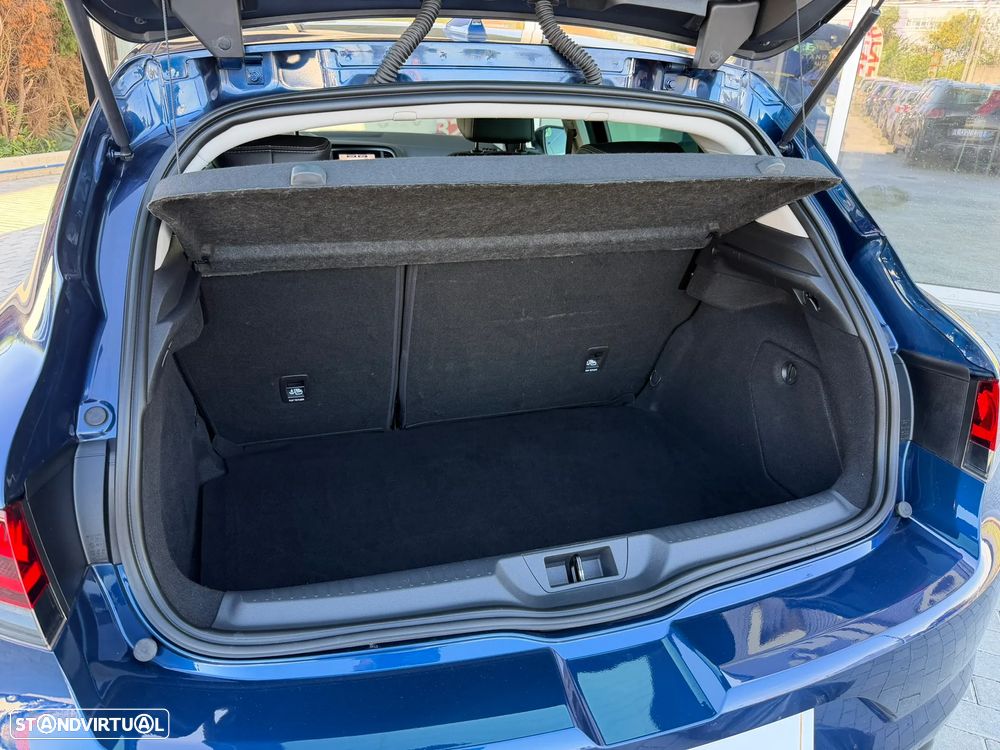 Renault Mégane BLUE dCi 115 INTENS - 24