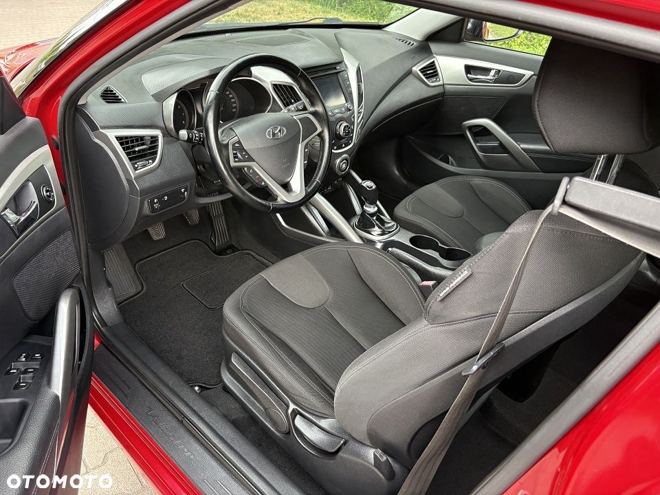 Hyundai Veloster - 9