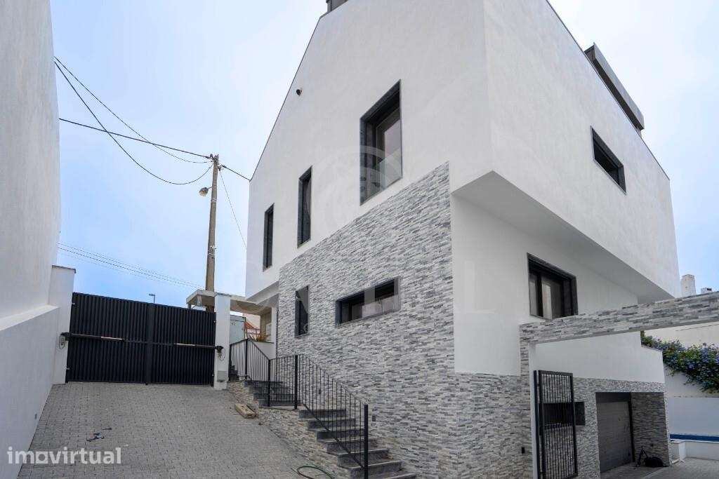 MORADIA T4 COM PISCINA PRIVATIVA | CONDOMÍNIO EXCLUSIVO | AMOREIRA, CA - Grande imagem: 4/57