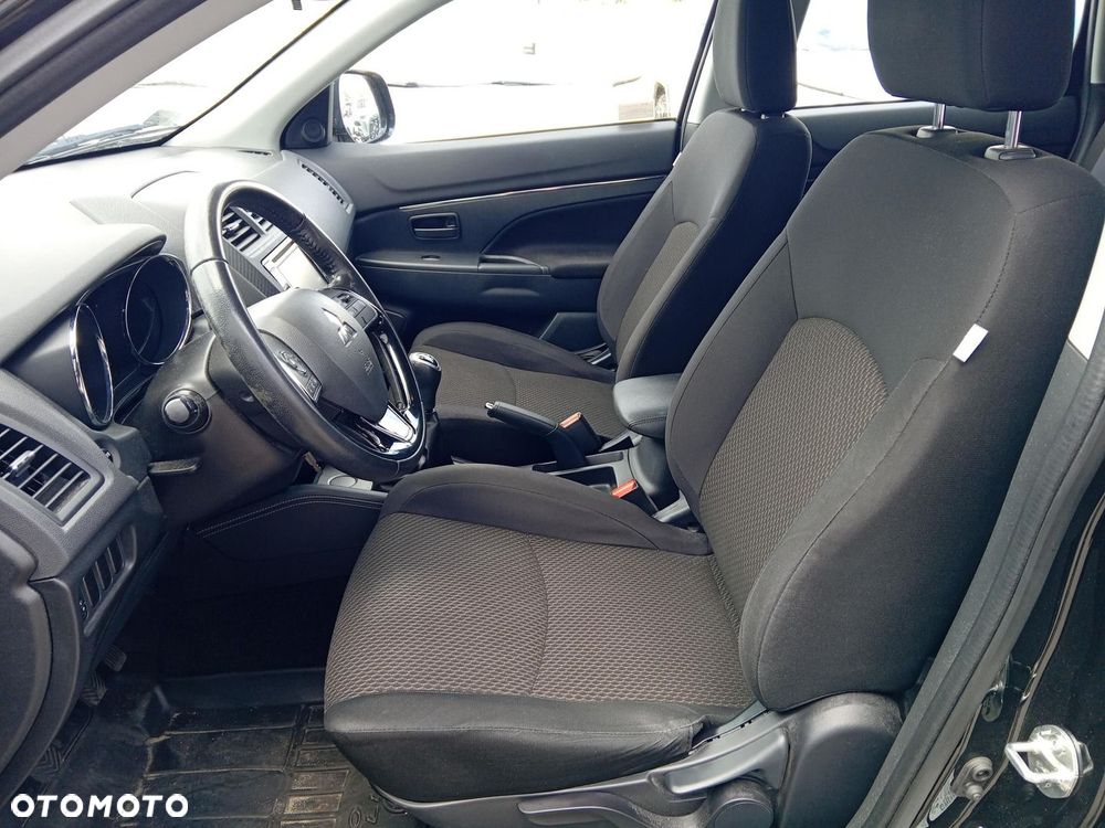 Mitsubishi ASX - 15
