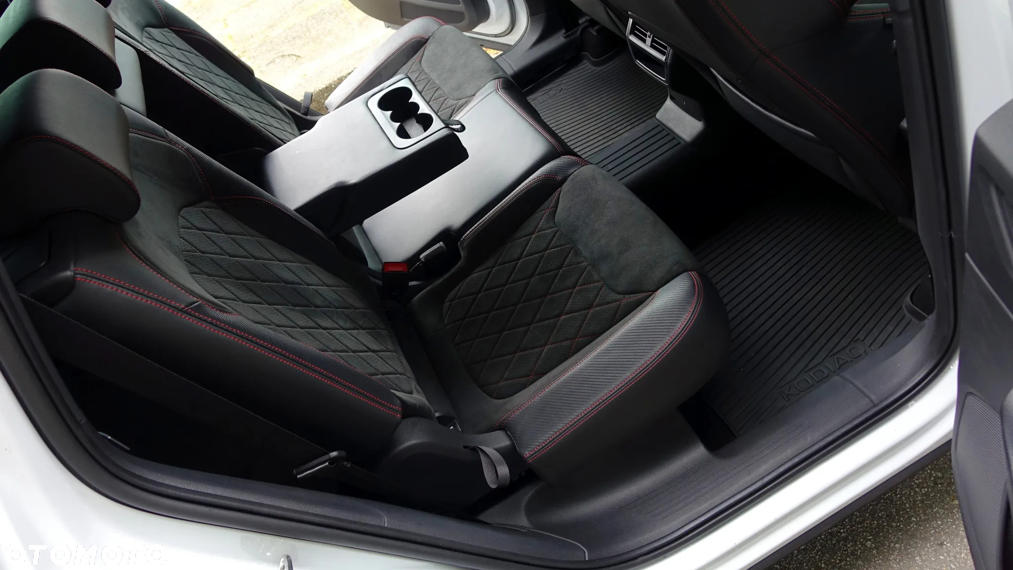 Skoda Kodiaq 2.0 TSI 4x4 RS DSG 7os - 13