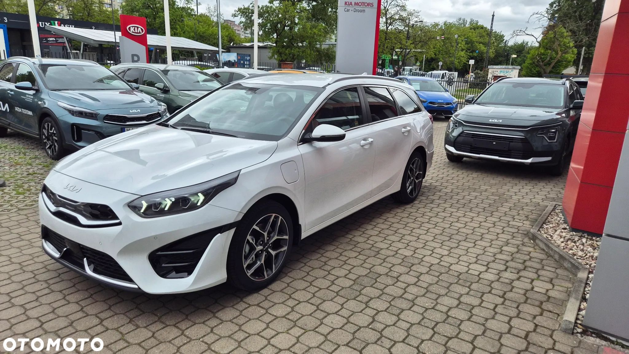Kia Ceed 1.6 GDI PHEV Business Line DCT - 1
