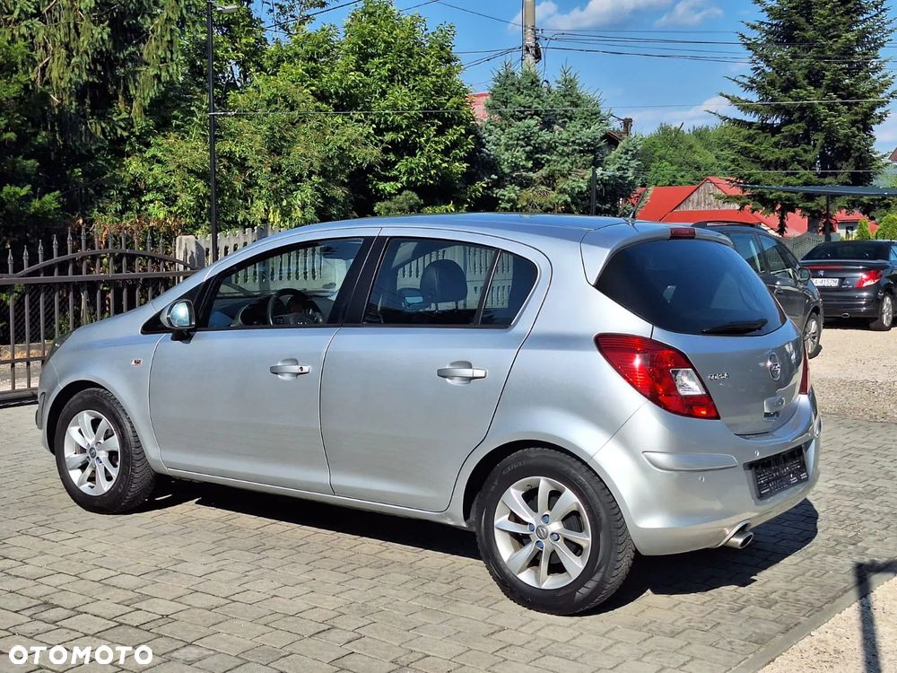 Opel Corsa 1.4 16V Energy - 3