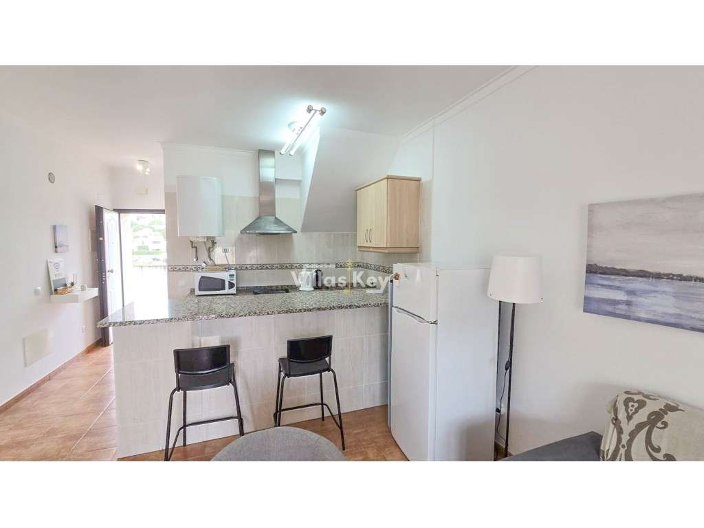 Apartamento T1 para Arrendamento Anual com Terraço e Piscina - Grande imagem: 3/14