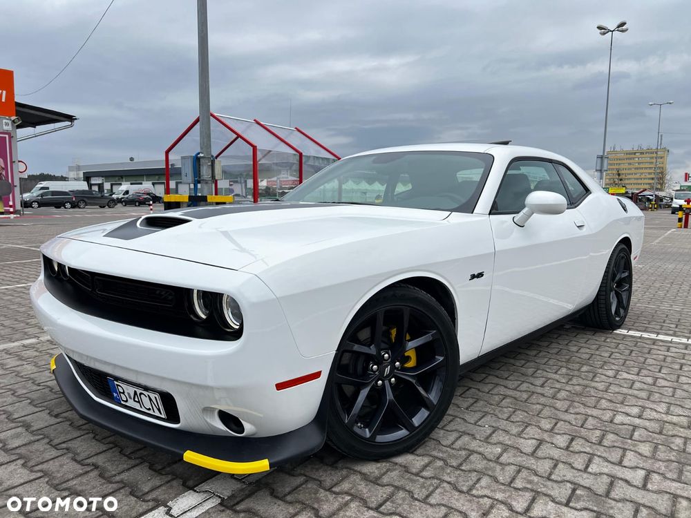 Dodge Challenger 5.7 R/T - 1