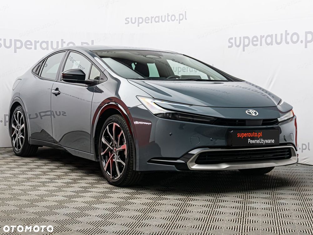 Toyota Prius - 4
