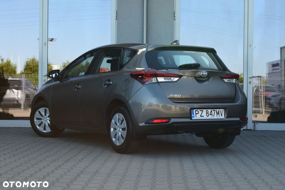 Toyota Auris 1.33 VVT-i Active - 4