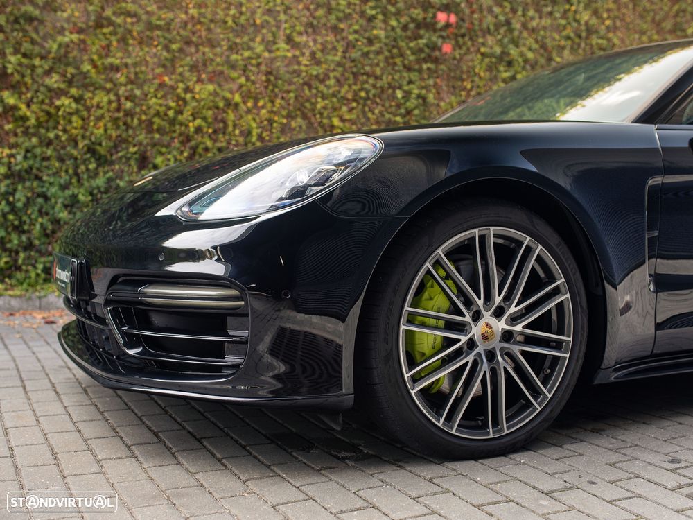 Porsche Panamera 4 E-Hybrid - 5