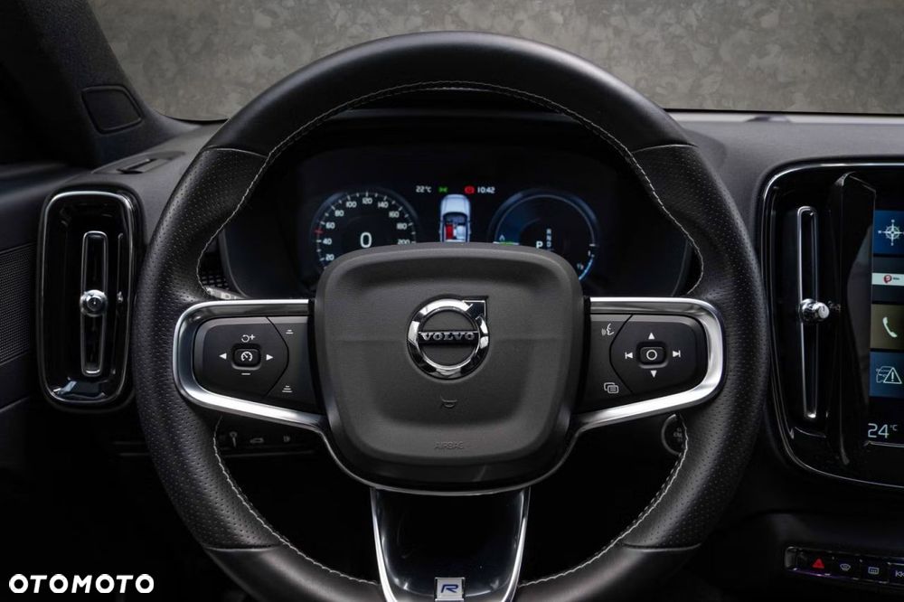 Volvo XC 40 T5 Twin Engine DKG R-Design - 21