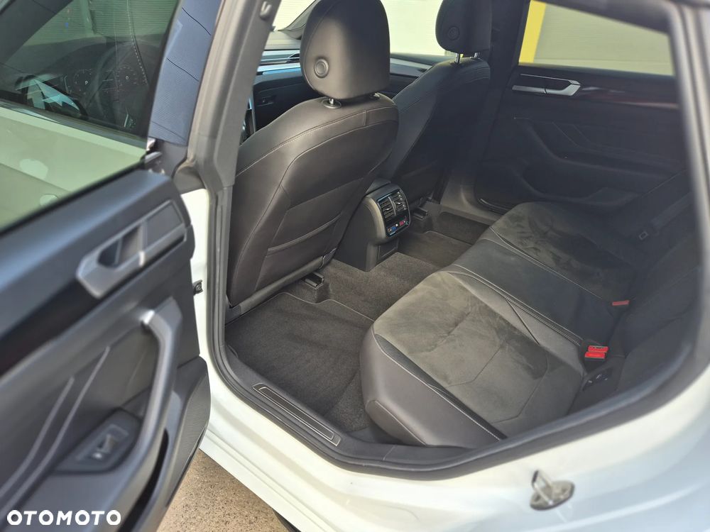 Volkswagen Arteon 2.0 TDI R-Line DSG - 26