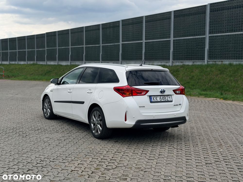 Toyota Auris Hybrid 135 Premium - 6