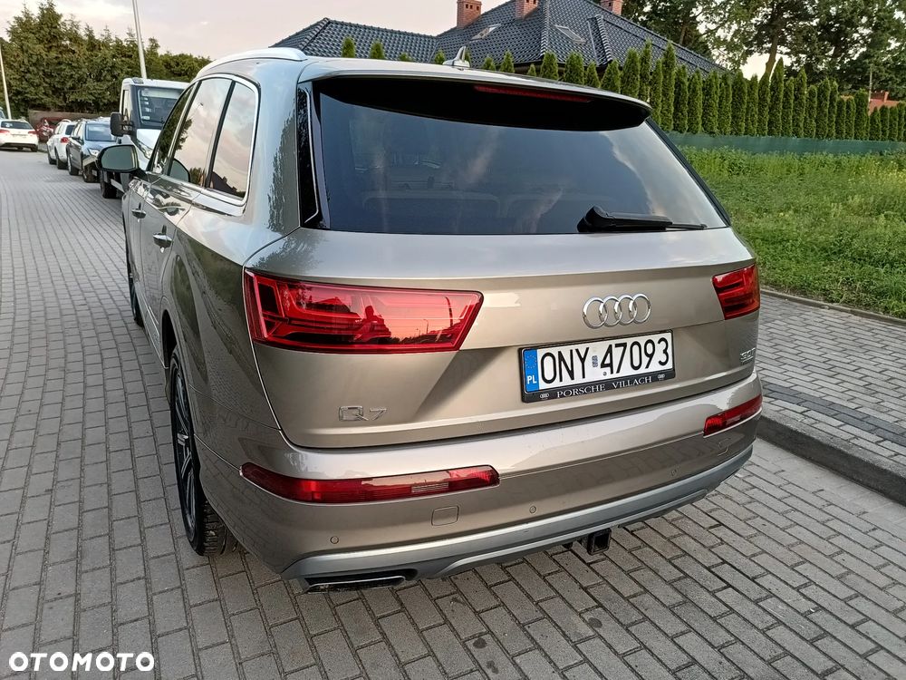 Audi Q7 - 7