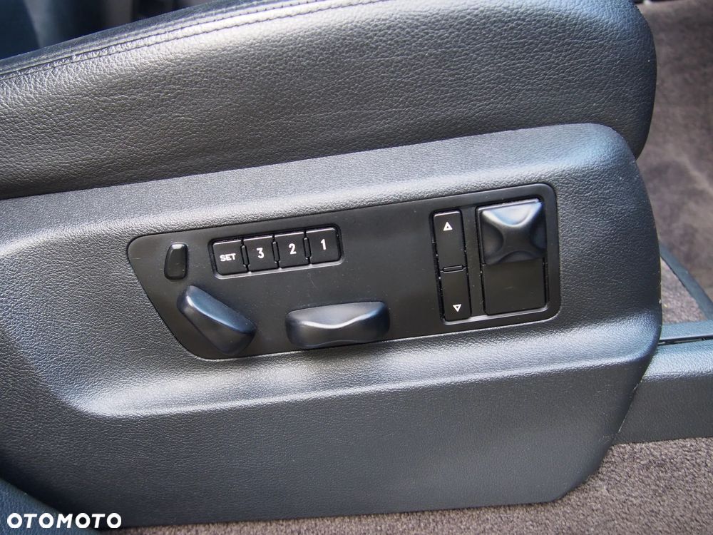 Porsche Cayenne Turbo - 20