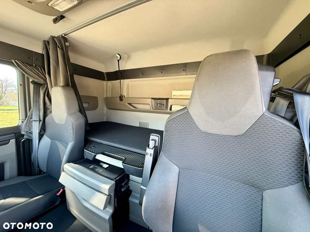 MAN TGM 18.320 / IZOTERMA / GRZANA /  WINDA / 20 EUROPALET / AUTOMAT / 170 TYŚ KM / 2021 R / SYPIALKA / CAŁY NA PODUSZKACH / SPROWADZONY / JAK NOWY - 16