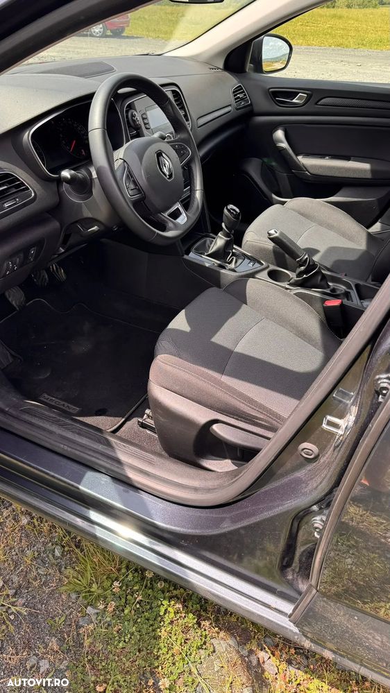 Renault Megane TCe 140 GPF Life - 14
