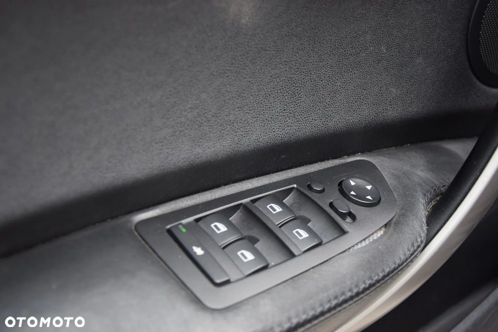 BMW Seria 1 - 28