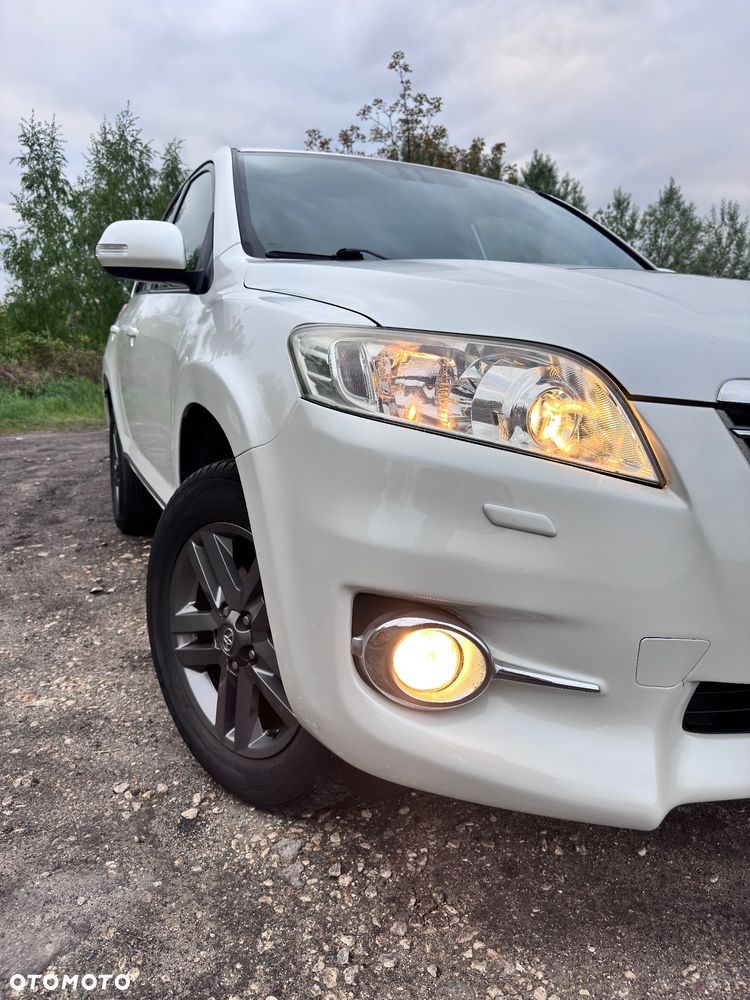 Toyota RAV4 - 11
