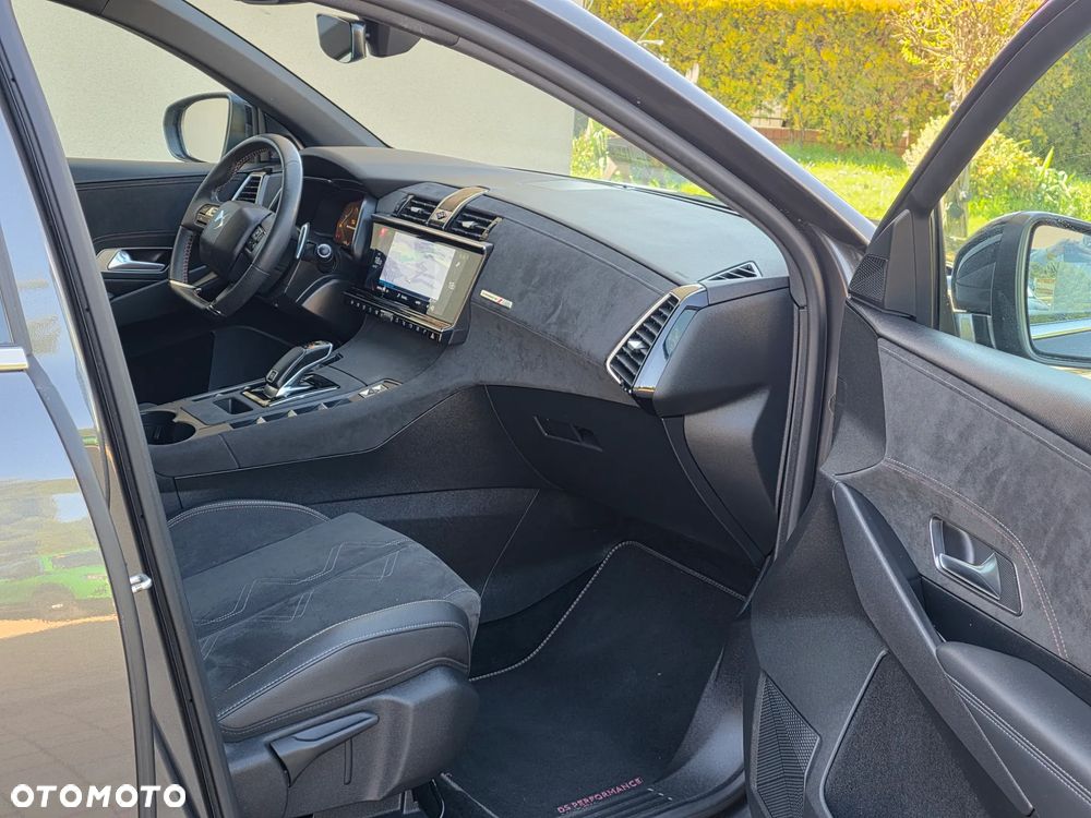 DS Automobiles DS 7 Crossback 1.6 PureTech Performance Line + - 27