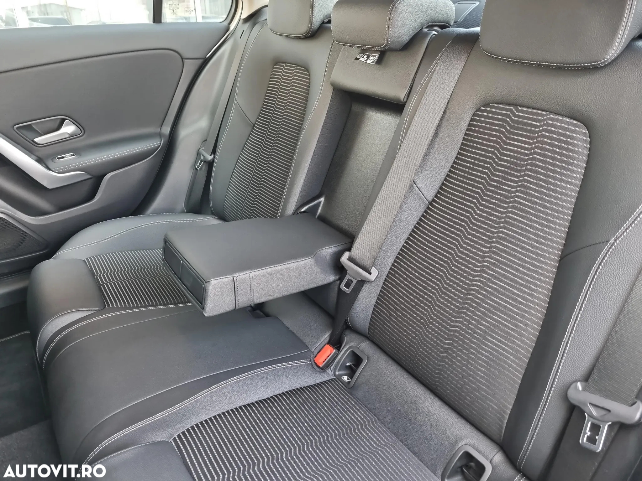 Mercedes-Benz A 250 7G-DCT - 16