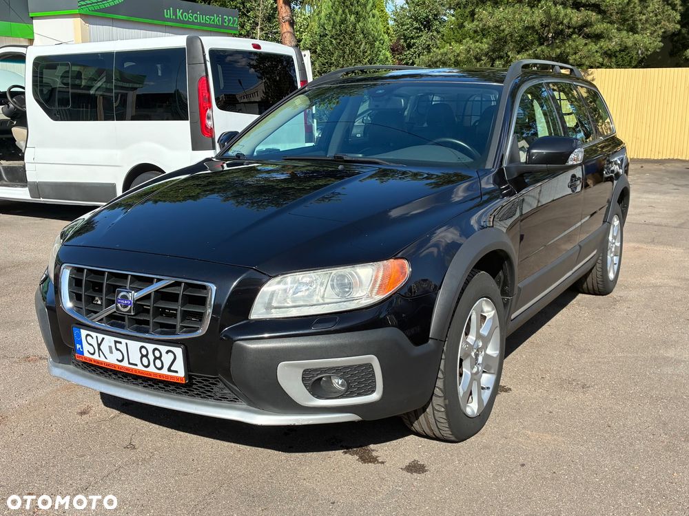 Volvo XC 70 D5 AWD Momentum - 1