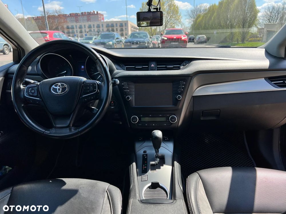 Toyota Avensis 1.8 Premium MS - 18